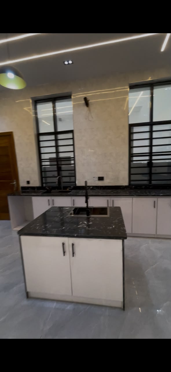 6-Bedroom House – 12B Omosoye, Daffodil Garden