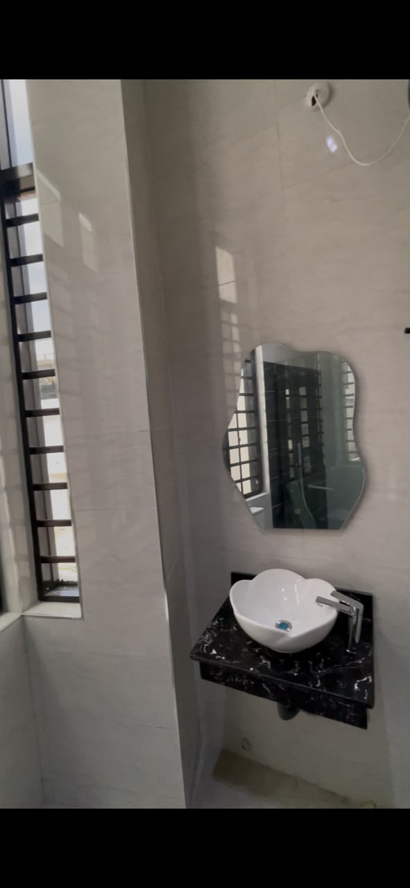 6-Bedroom House – 12B Omosoye, Daffodil Garden interior 2